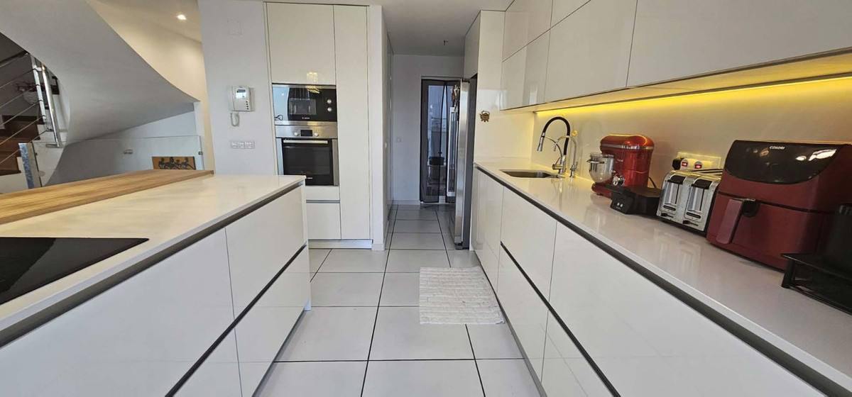 4 Bed Townhouse for sale in Benalmadena Costa Del Sol, Málaga, Spain