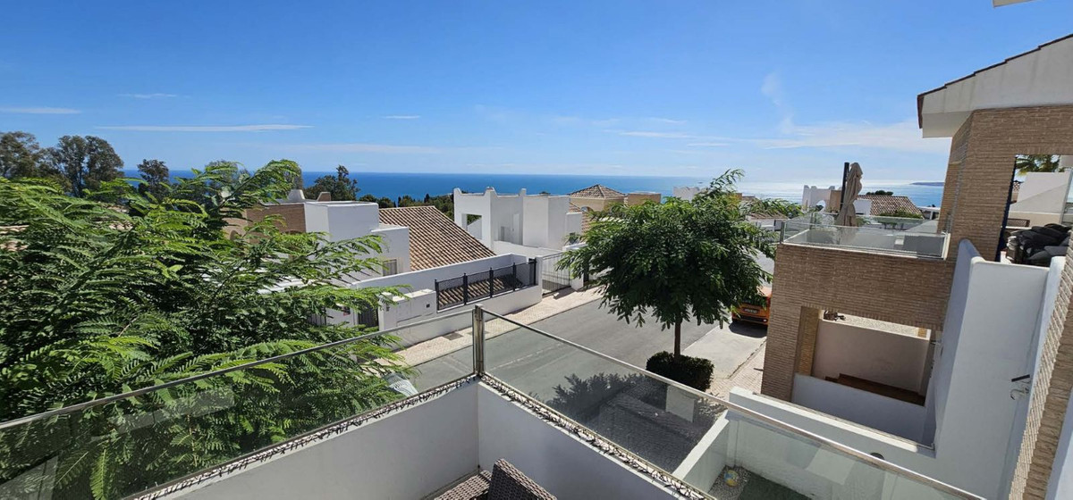 4 Bed Townhouse for sale in Benalmadena Costa Del Sol, Málaga, Spain