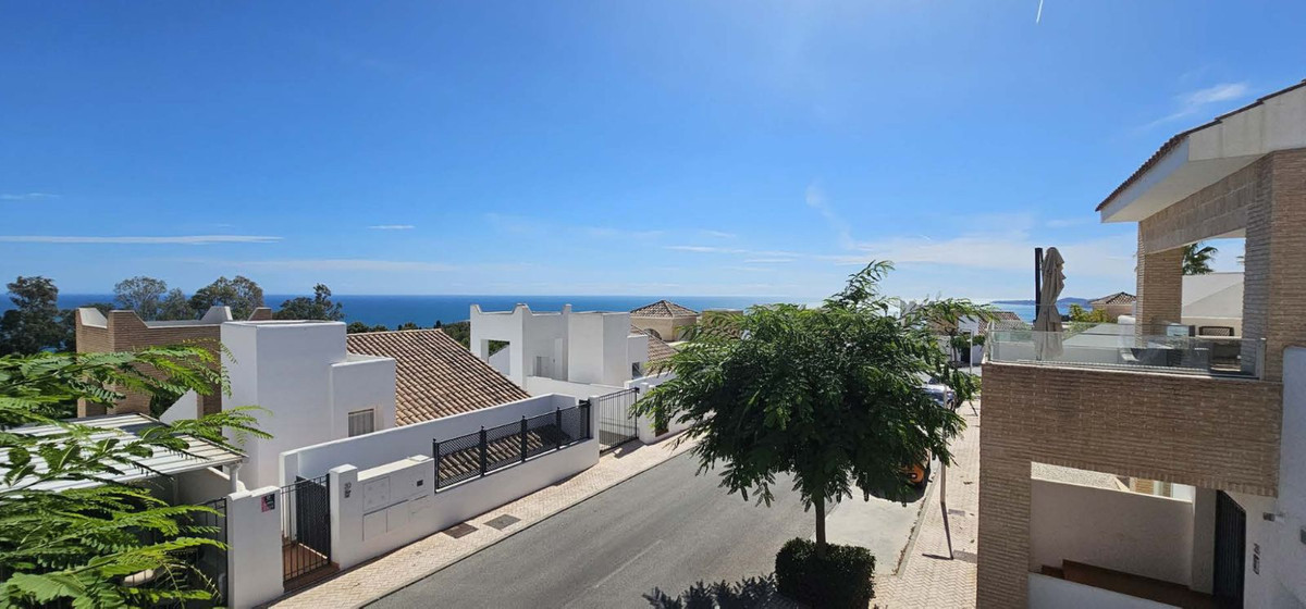 4 Bed Townhouse for sale in Benalmadena Costa Del Sol, Málaga, Spain