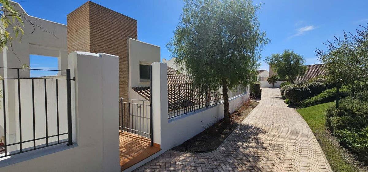 4 Bed Townhouse for sale in Benalmadena Costa Del Sol, Málaga, Spain