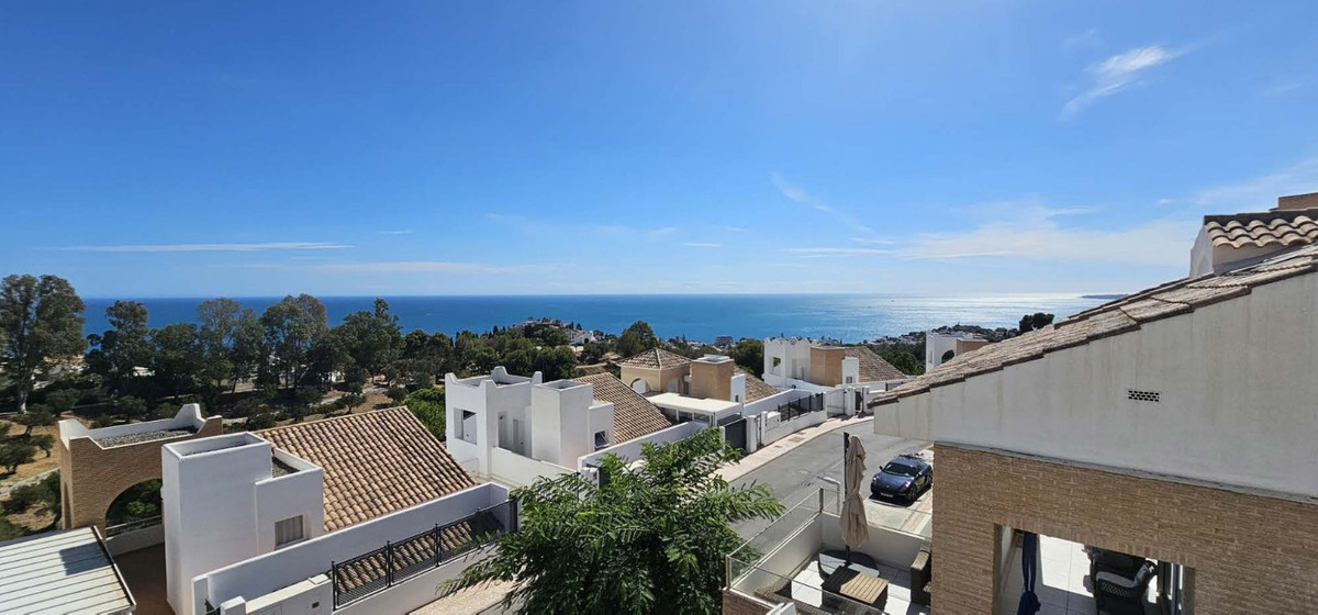 4 Bed Townhouse for sale in Benalmadena Costa Del Sol, Málaga, Spain