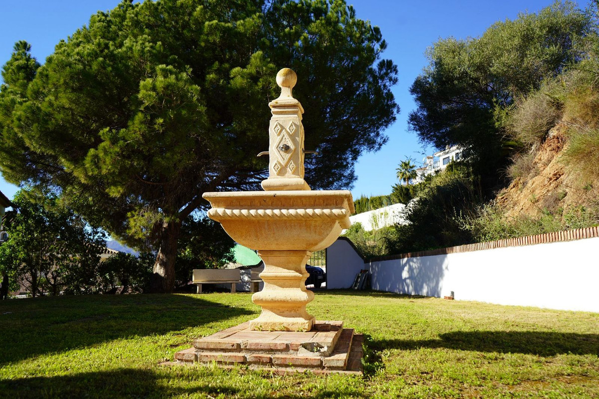 5 Bed Townhouse for sale in Mijas Golf Costa Del Sol, Málaga, Spain