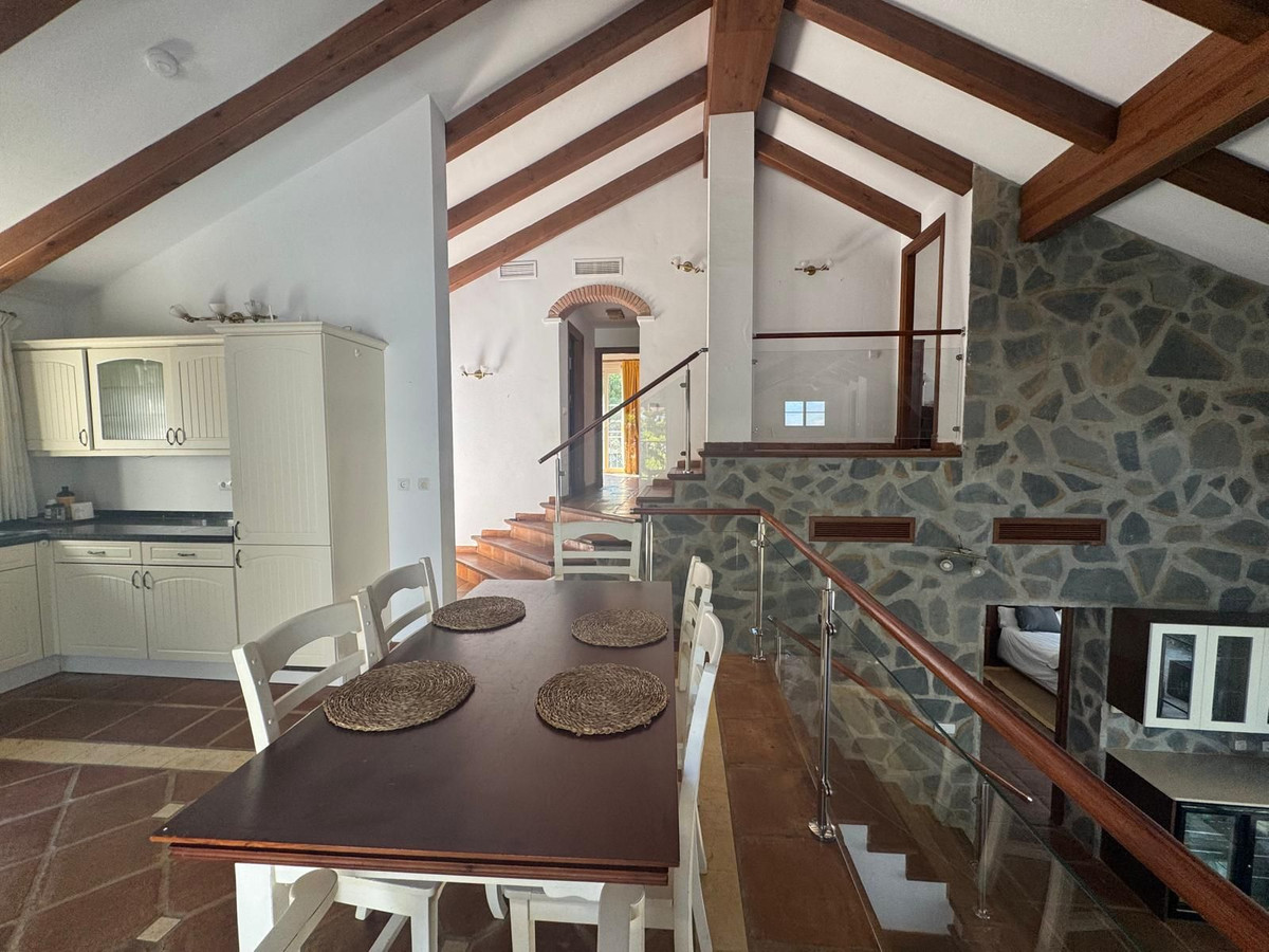 Se vende Villa - Chalet de 3 dormitorios en Costa Del Sol, Málaga, España
