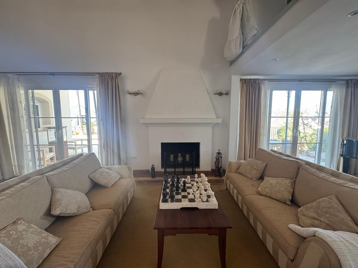 Se vende Villa - Chalet de 3 dormitorios en Costa Del Sol, Málaga, España