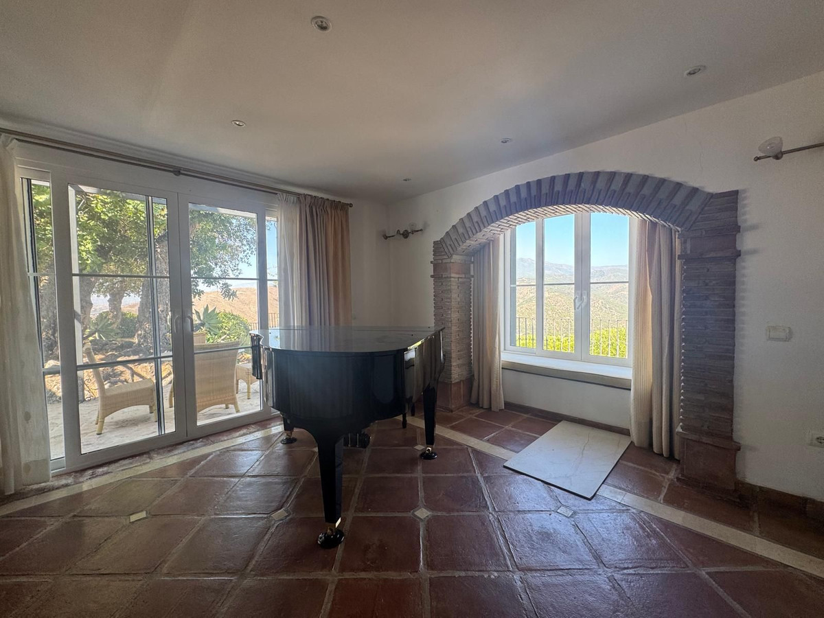 Se vende Villa - Chalet de 3 dormitorios en Costa Del Sol, Málaga, España