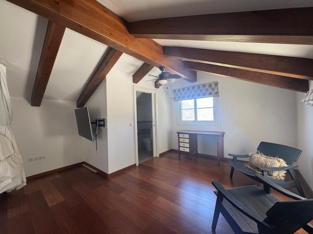 Se vende Villa - Chalet de 3 dormitorios en Costa Del Sol, Málaga, España