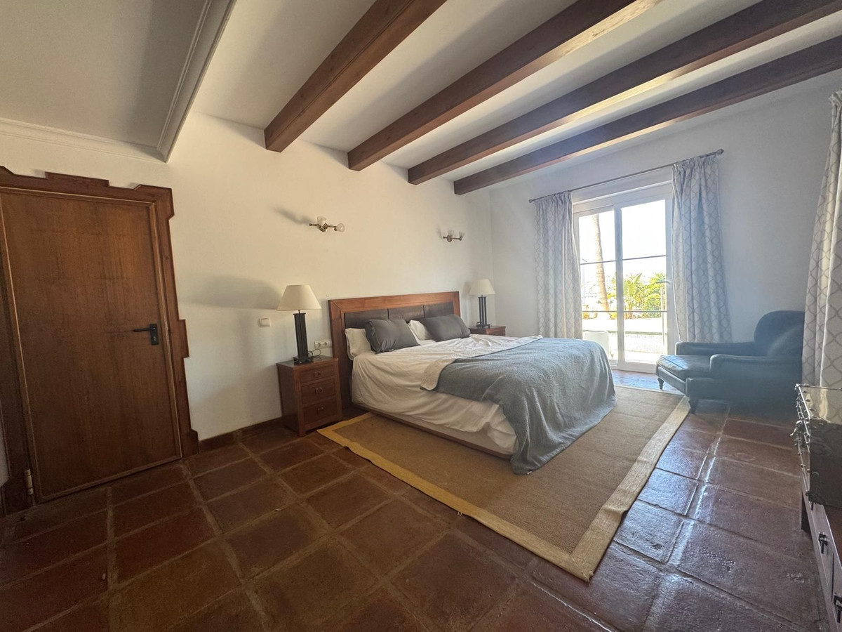 Se vende Villa - Chalet de 3 dormitorios en Costa Del Sol, Málaga, España