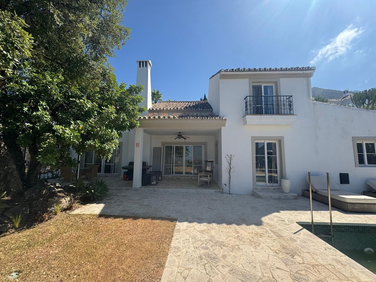 Se vende Villa - Chalet de 3 dormitorios en Costa Del Sol, Málaga, España