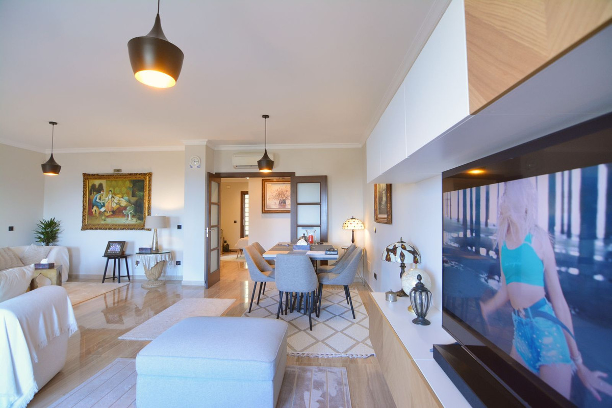Se vende Apartamento Planta Media de 4 dormitorios en Costa Del Sol, Málaga, España