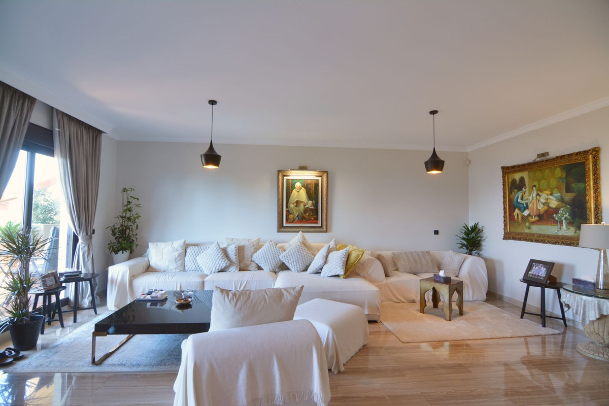 Se vende Apartamento Planta Media de 4 dormitorios en Costa Del Sol, Málaga, España