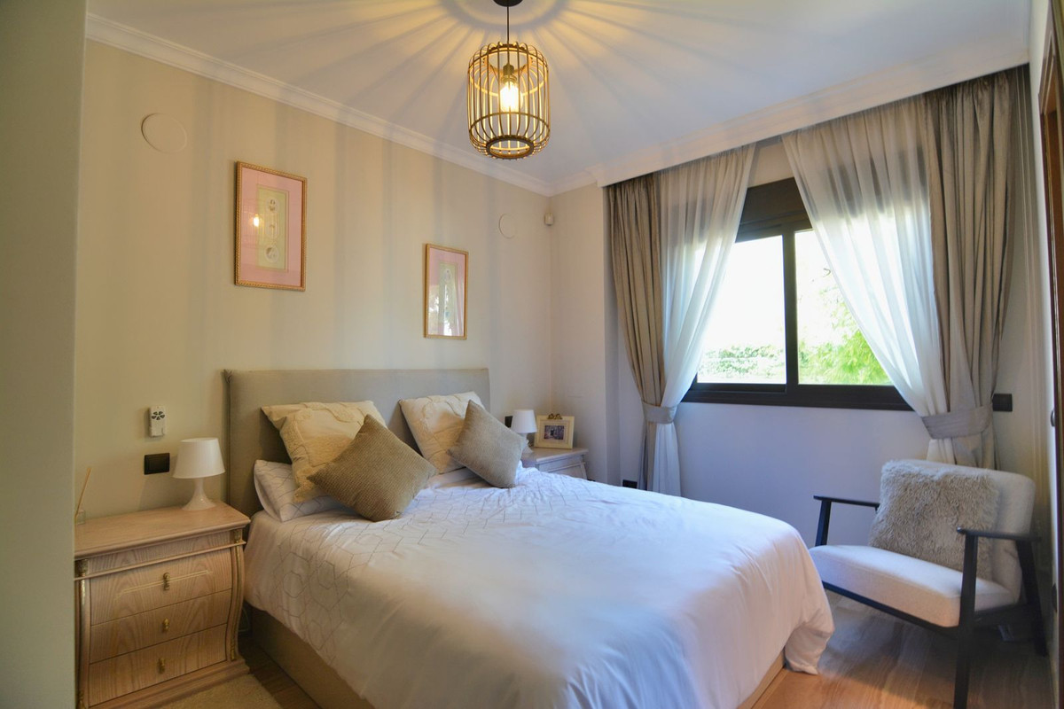 Se vende Apartamento Planta Media de 4 dormitorios en Costa Del Sol, Málaga, España