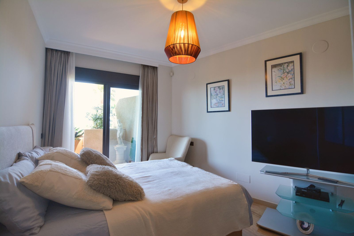 Se vende Apartamento Planta Media de 4 dormitorios en Costa Del Sol, Málaga, España