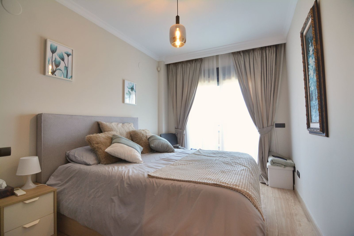 Se vende Apartamento Planta Media de 4 dormitorios en Costa Del Sol, Málaga, España