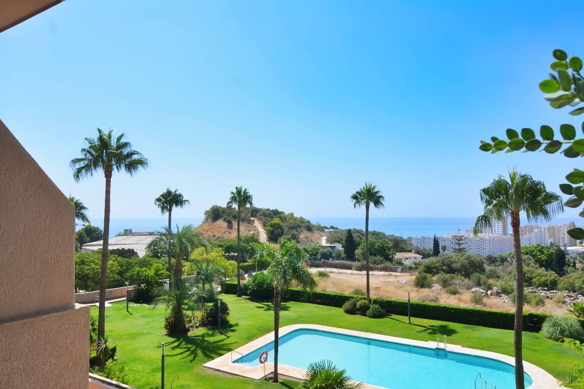 Se vende Apartamento Planta Media de 4 dormitorios en Costa Del Sol, Málaga, España