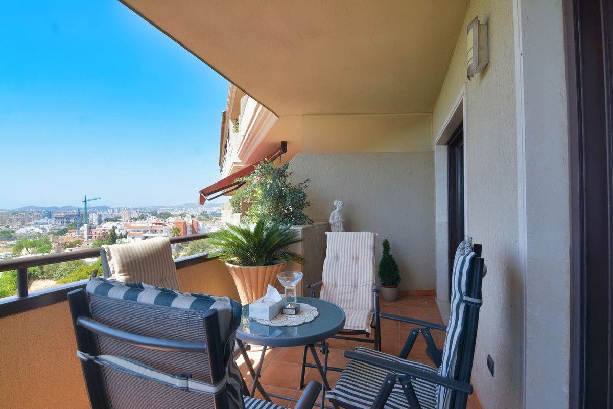Se vende Apartamento Planta Media de 4 dormitorios en Costa Del Sol, Málaga, España