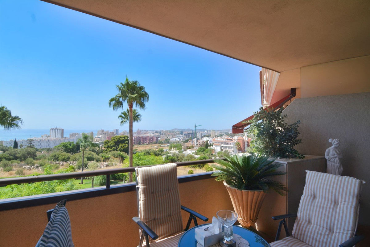Se vende Apartamento Planta Media de 4 dormitorios en Costa Del Sol, Málaga, España