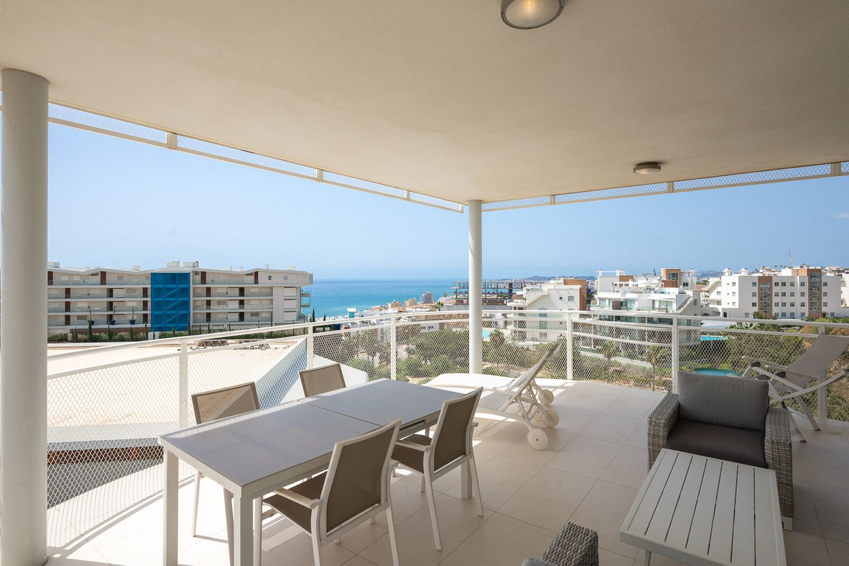 3 Bed Apartment for sale in Fuengirola Costa Del Sol, Málaga, Spain