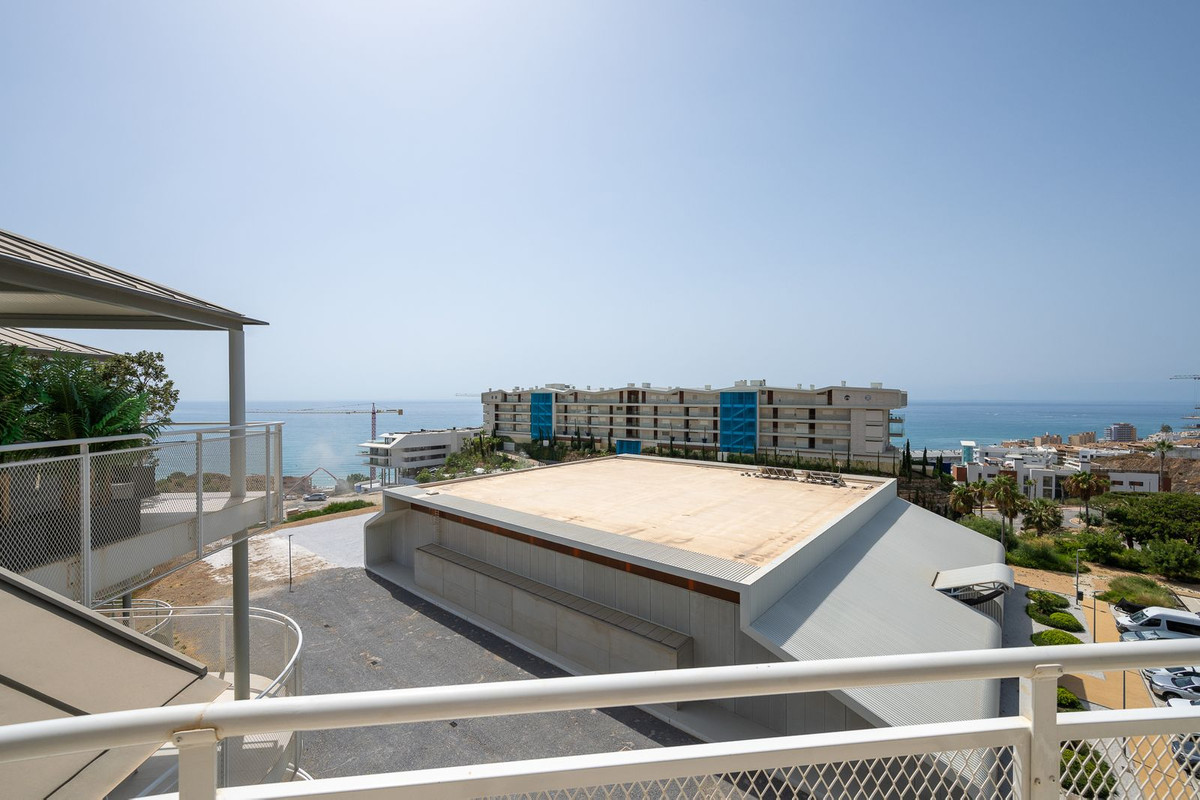 3 Bed Apartment for sale in Fuengirola Costa Del Sol, Málaga, Spain