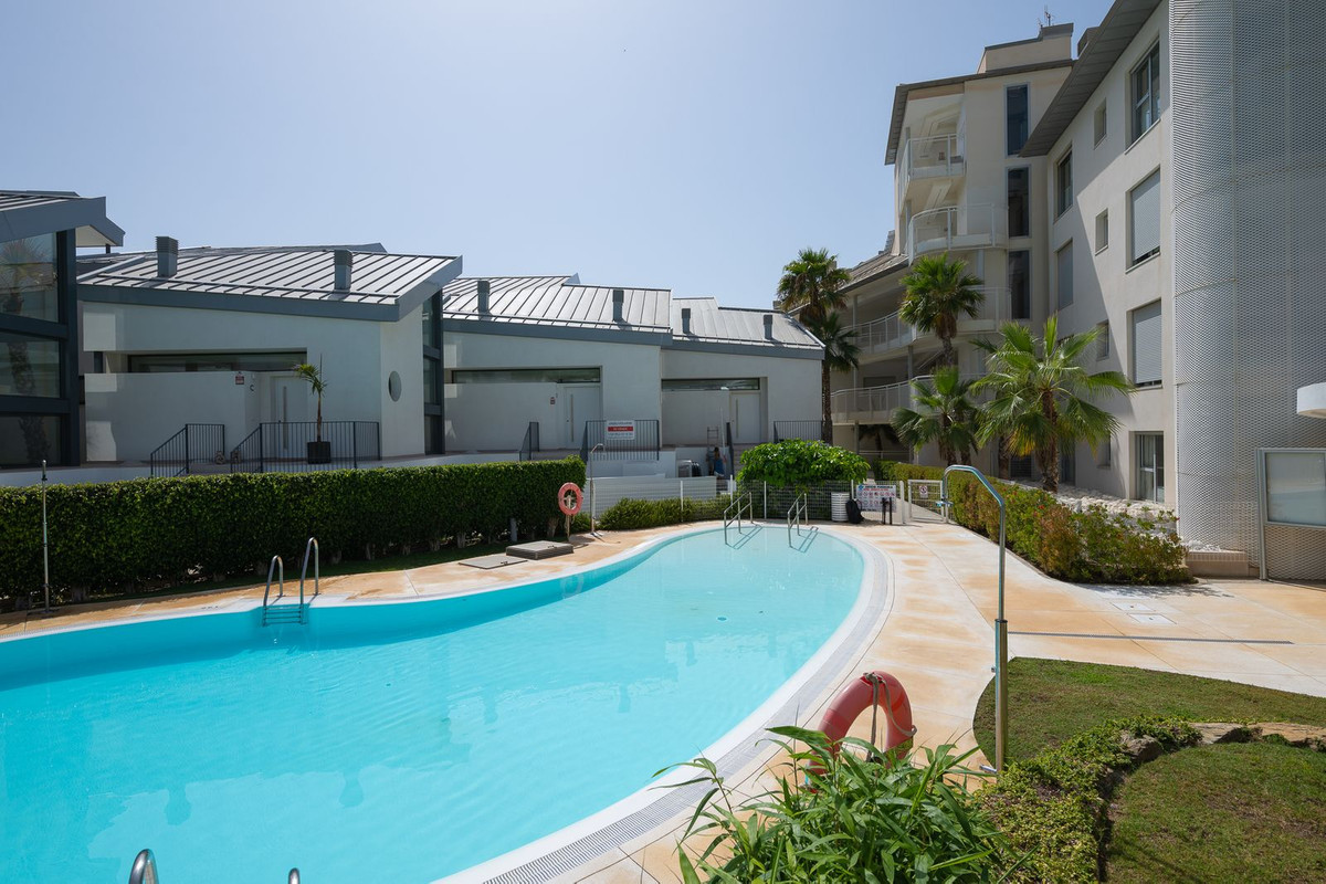 3 Bed Apartment for sale in Fuengirola Costa Del Sol, Málaga, Spain