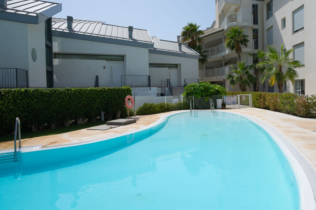 3 Bed Apartment for sale in Fuengirola Costa Del Sol, Málaga, Spain