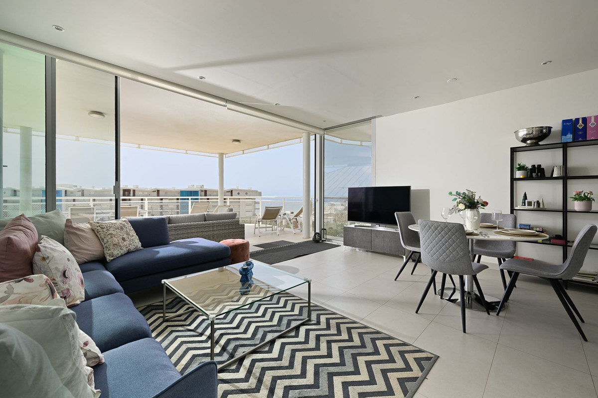 3 Bed Apartment for sale in Fuengirola Costa Del Sol, Málaga, Spain