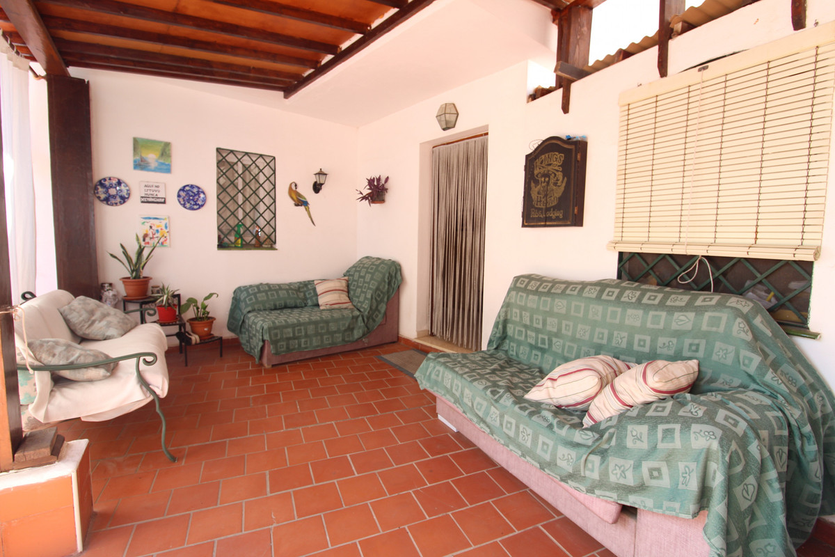 4 Bed Townhouse for sale in Nueva Andalucía Costa Del Sol, Málaga, Spain