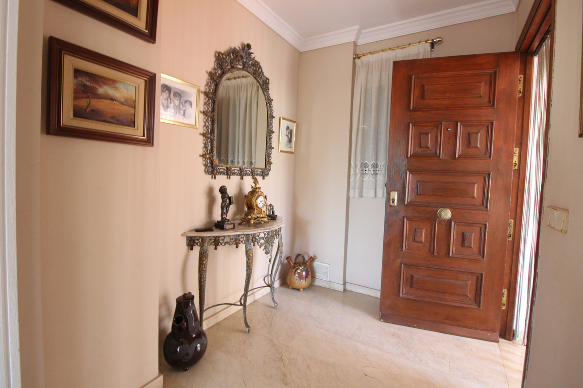4 Bed Townhouse for sale in Nueva Andalucía Costa Del Sol, Málaga, Spain