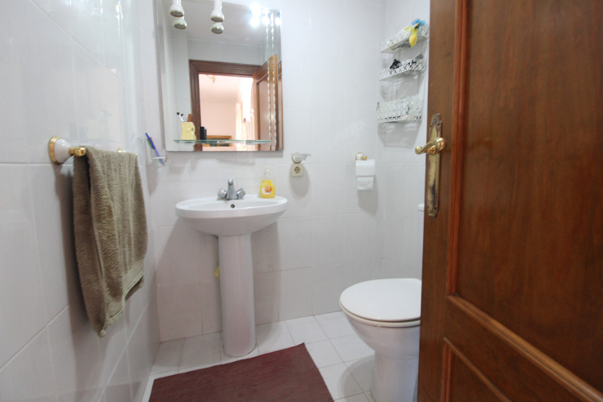 4 Bed Townhouse for sale in Nueva Andalucía Costa Del Sol, Málaga, Spain