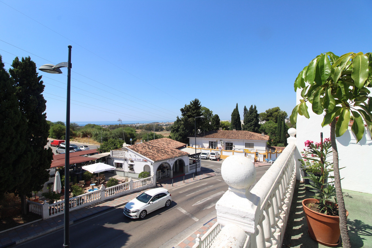 4 Bed Townhouse for sale in Nueva Andalucía Costa Del Sol, Málaga, Spain