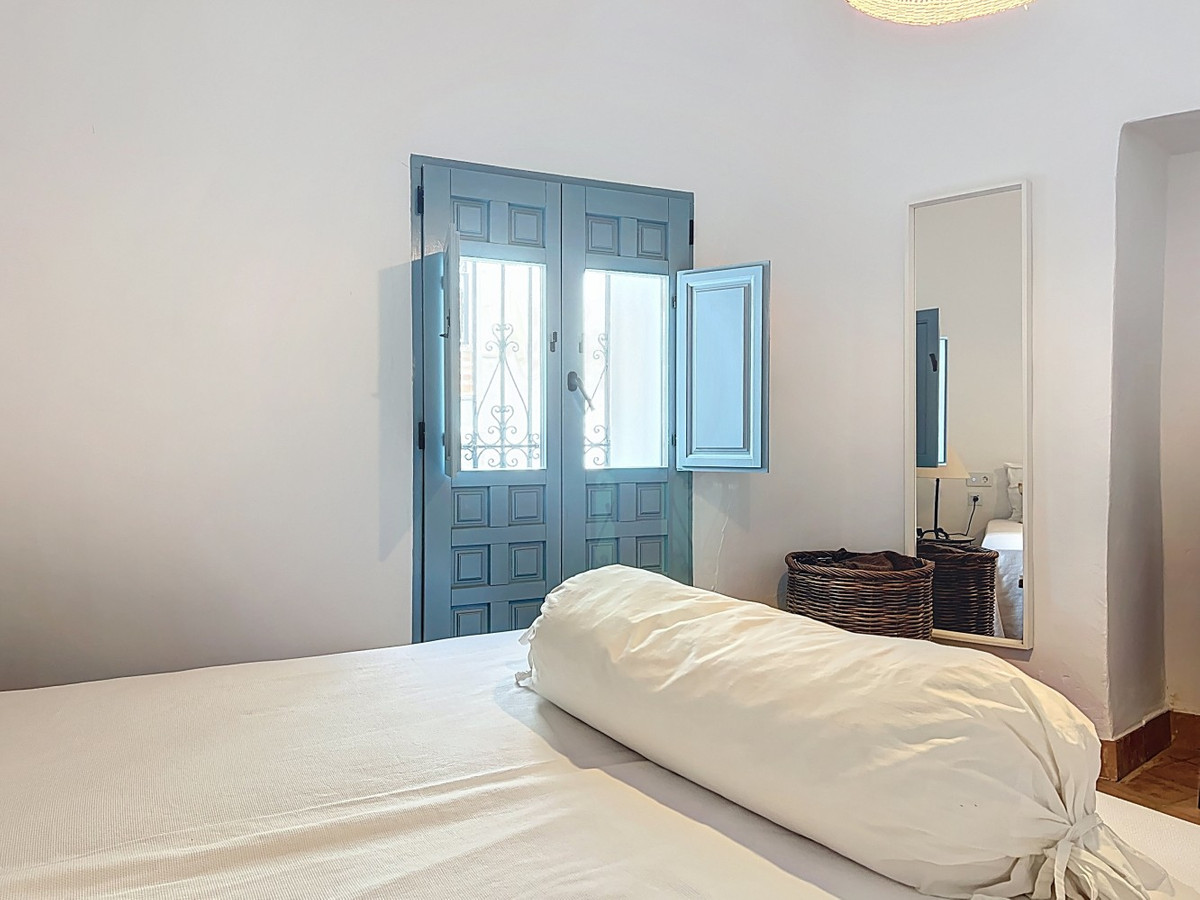 3 Bed Townhouse for sale in Sedella Costa Del Sol East, Málaga, Spain