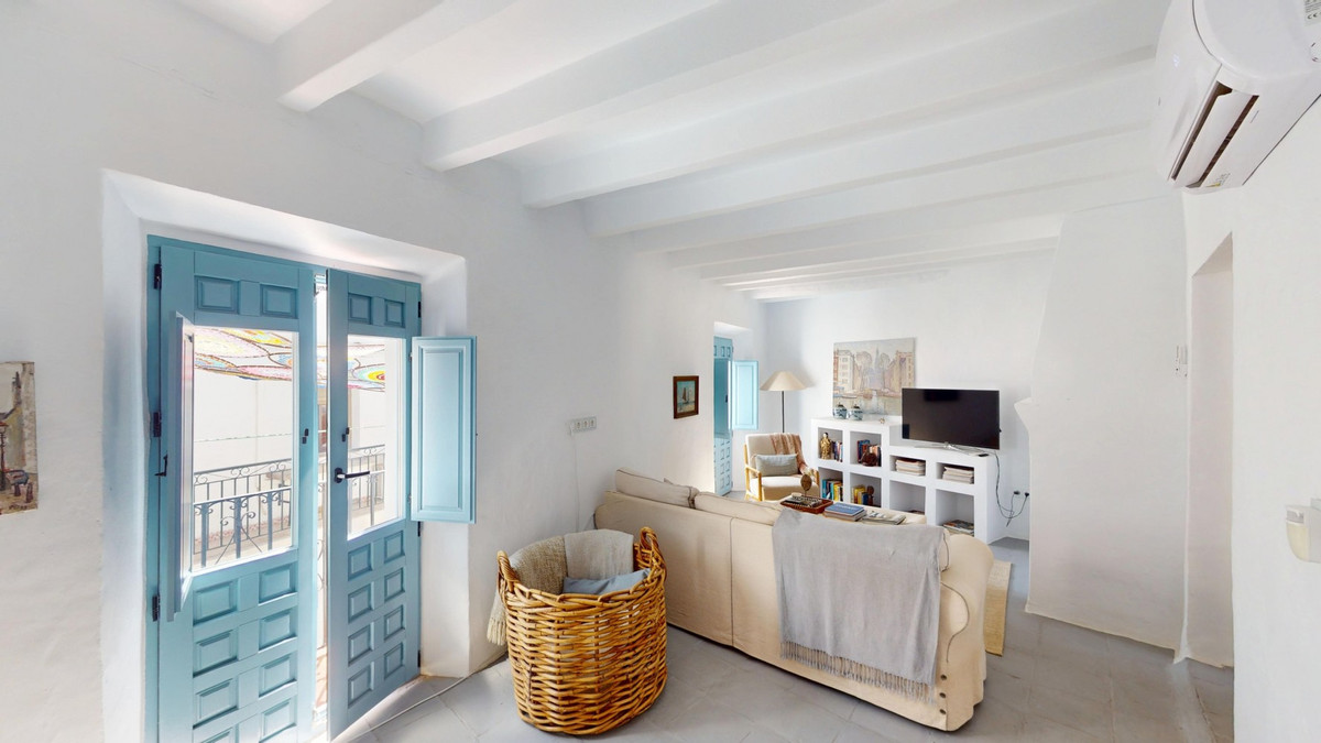 3 Bed Townhouse for sale in Sedella Costa Del Sol East, Málaga, Spain