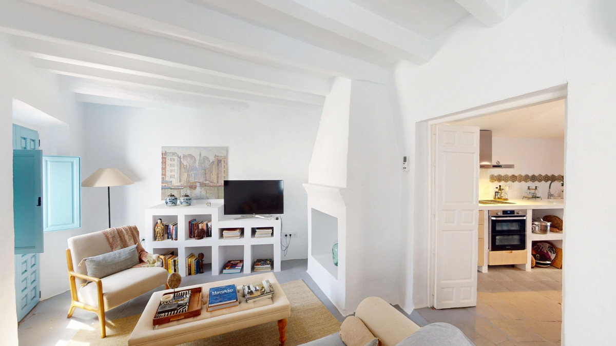3 Bed Townhouse for sale in Sedella Costa Del Sol East, Málaga, Spain