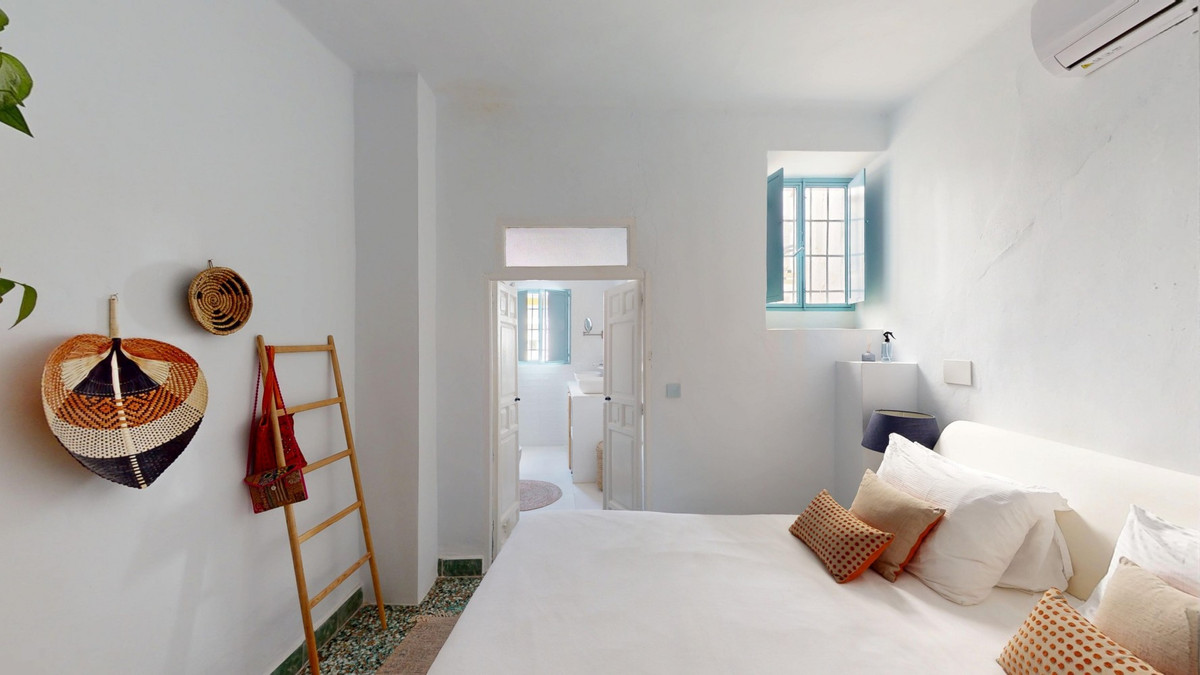 3 Bed Townhouse for sale in Sedella Costa Del Sol East, Málaga, Spain