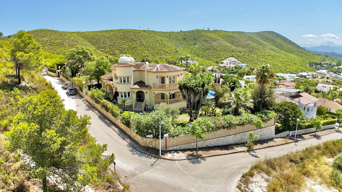 4 Bed Townhouse for sale in Javea Costa Blanca, Alicante, Spain