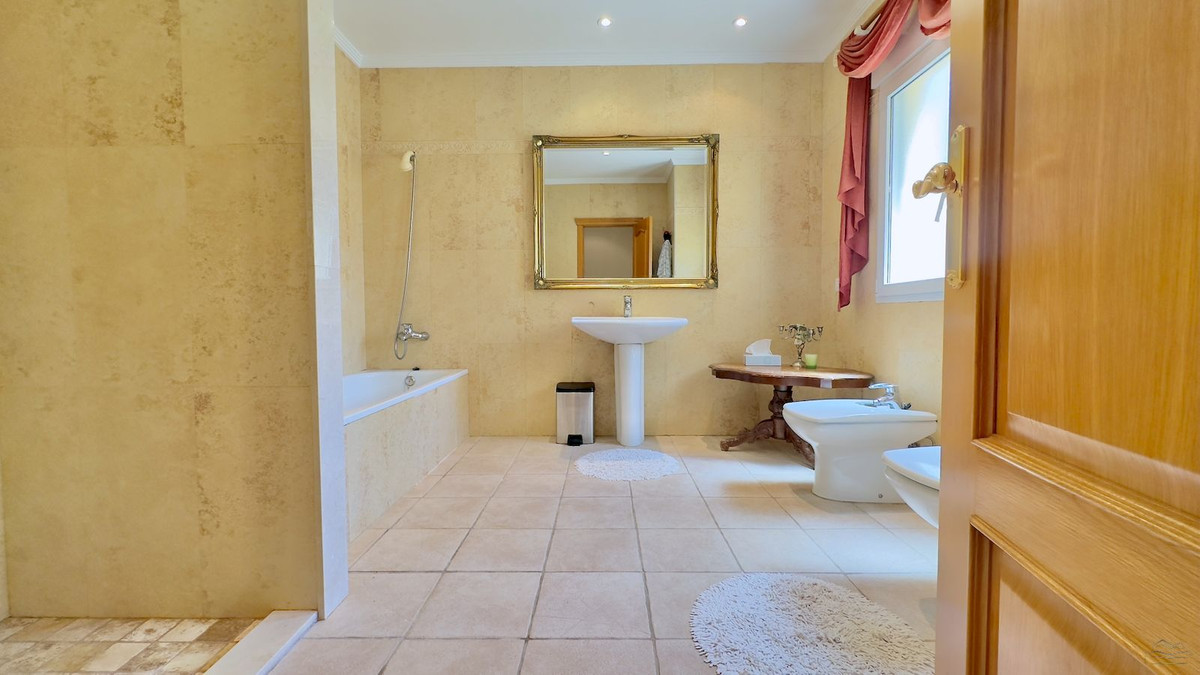 4 Bed Townhouse for sale in Javea Costa Blanca, Alicante, Spain