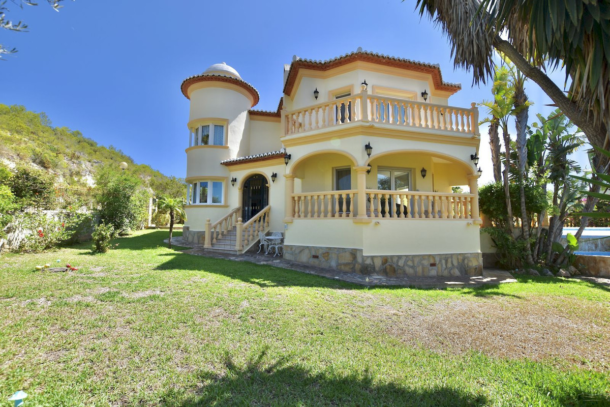 4 Bed Townhouse for sale in Javea Costa Blanca, Alicante, Spain