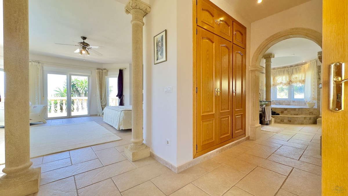 4 Bed Townhouse for sale in Javea Costa Blanca, Alicante, Spain
