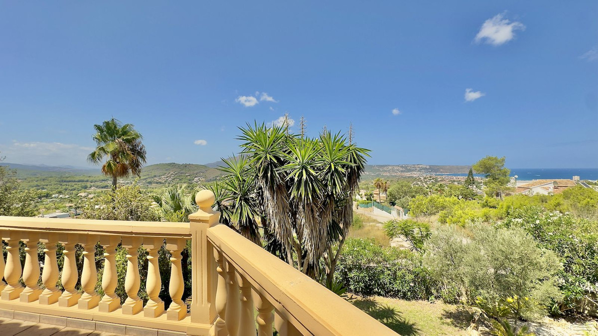 4 Bed Townhouse for sale in Javea Costa Blanca, Alicante, Spain
