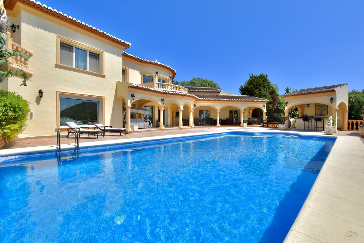 4 Bed Townhouse for sale in Javea Costa Blanca, Alicante, Spain