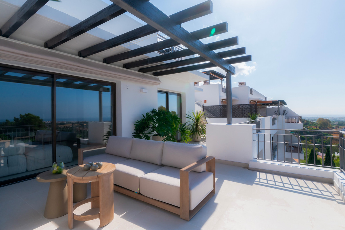 3 Bed Apartment for sale in La Quinta Costa Del Sol, Málaga, Spain