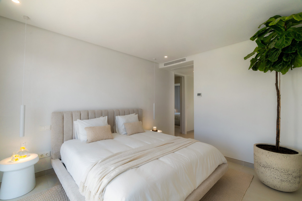 3 Bed Apartment for sale in La Quinta Costa Del Sol, Málaga, Spain