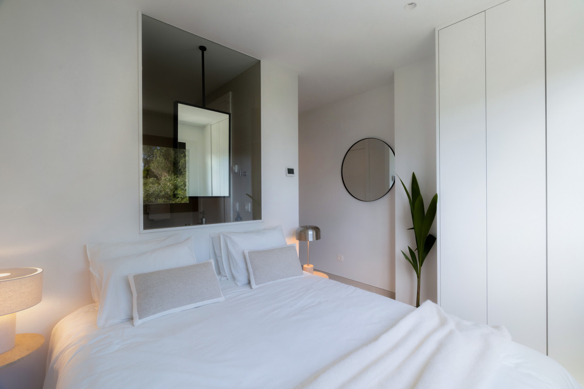 3 Bed Apartment for sale in La Quinta Costa Del Sol, Málaga, Spain