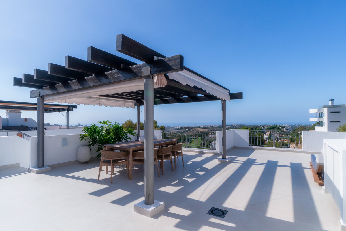 3 Bed Apartment for sale in La Quinta Costa Del Sol, Málaga, Spain