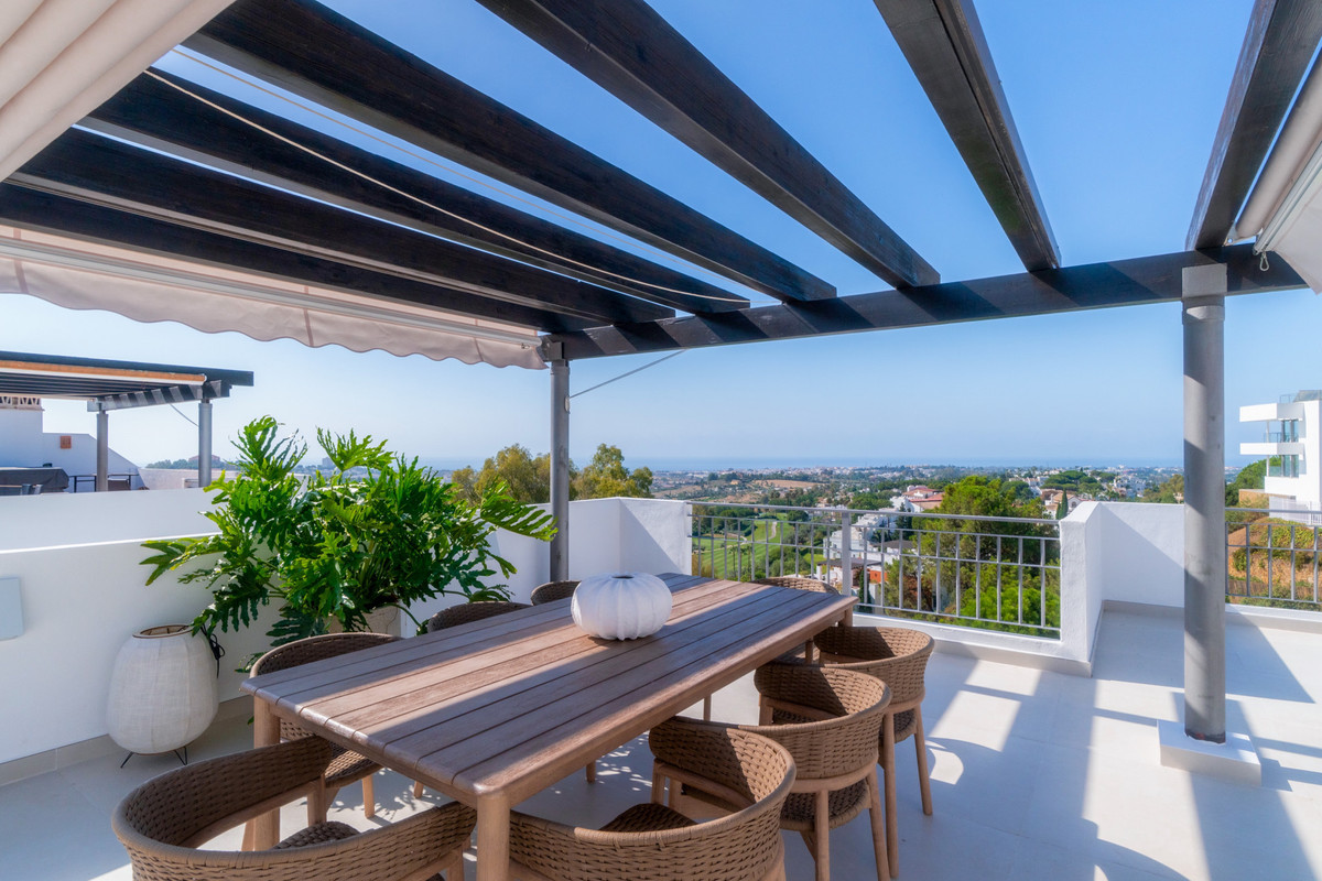 3 Bed Apartment for sale in La Quinta Costa Del Sol, Málaga, Spain