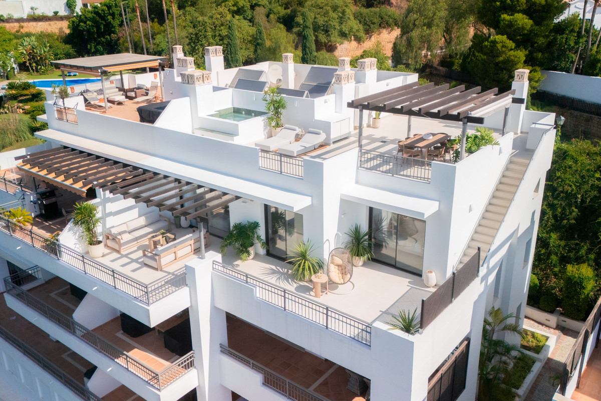 3 Bed Apartment for sale in La Quinta Costa Del Sol, Málaga, Spain