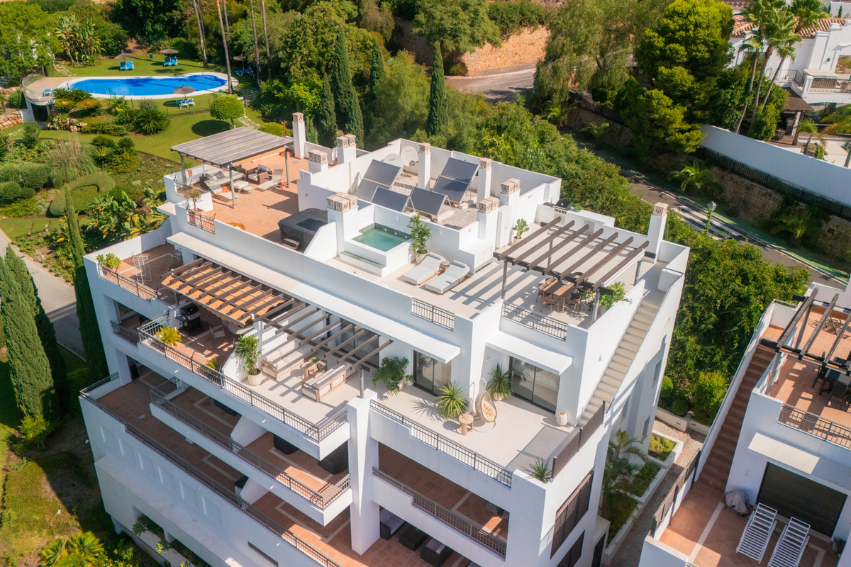 3 Bed Apartment for sale in La Quinta Costa Del Sol, Málaga, Spain