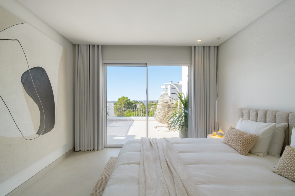3 Bed Apartment for sale in La Quinta Costa Del Sol, Málaga, Spain