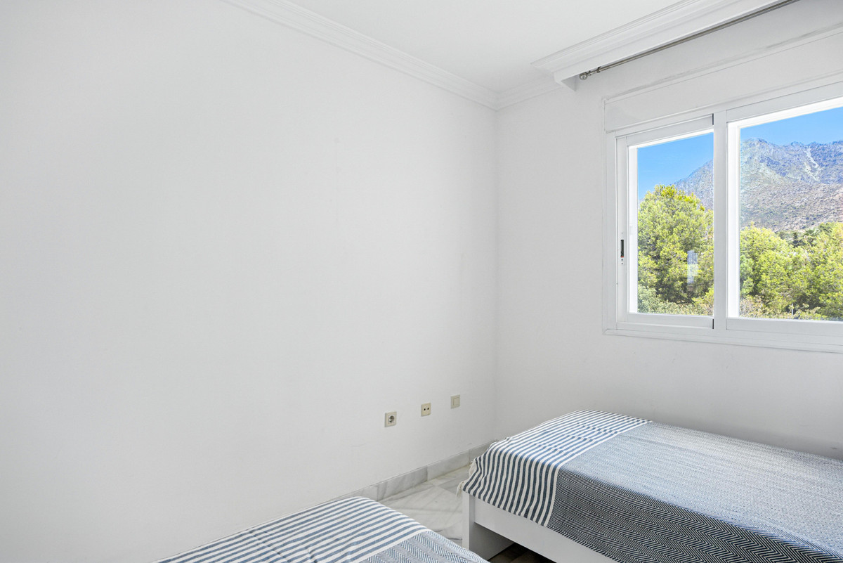 3 Bed Apartment for sale in The Golden Mile Costa Del Sol, Málaga, Spain