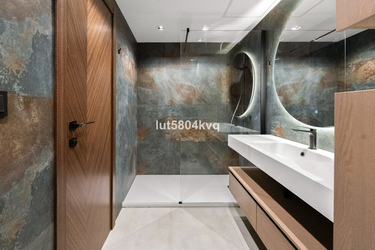Se vende Apartamento Planta Baja de 3 dormitorios en Costa Del Sol, Málaga, España
