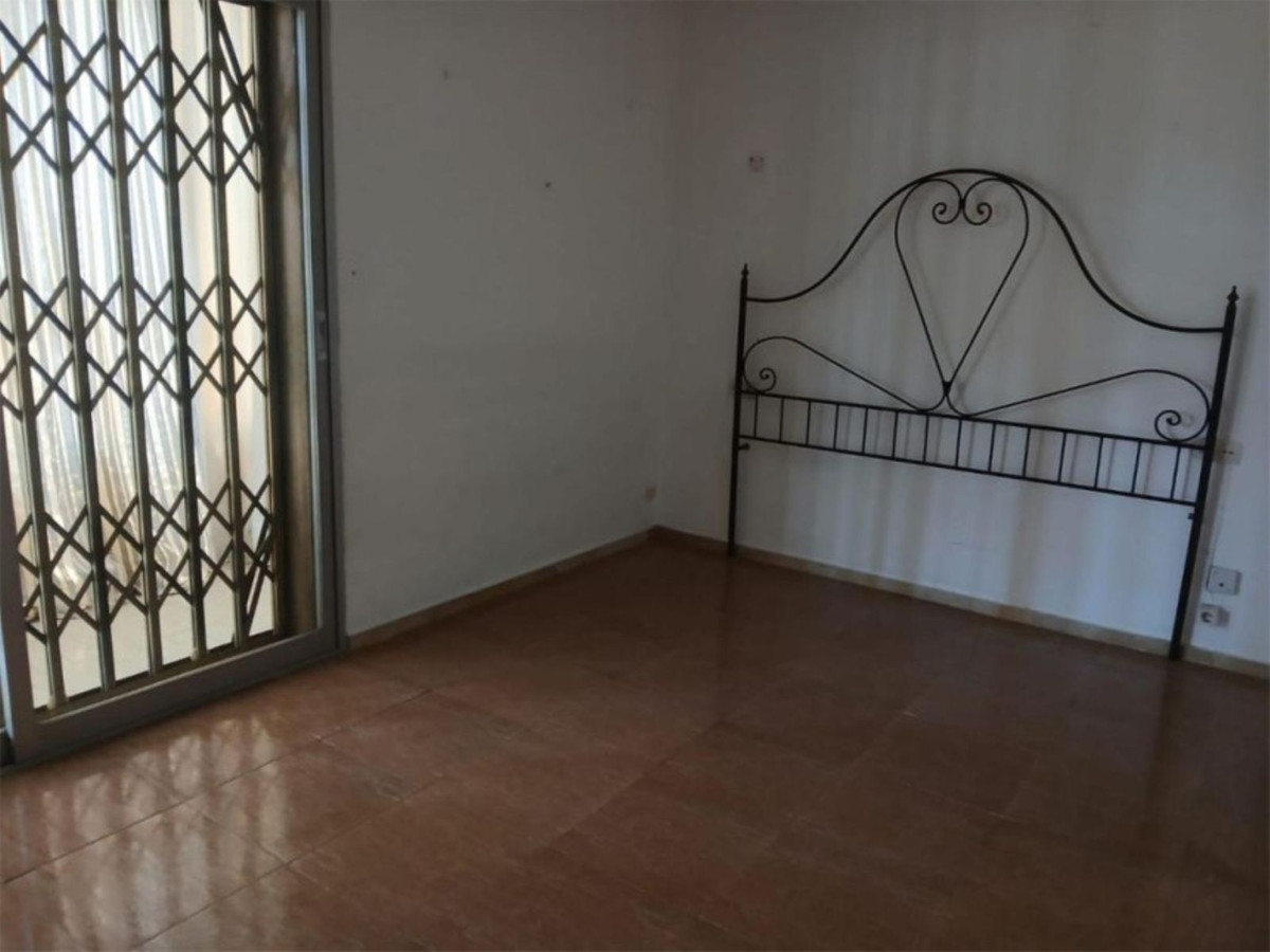 4 Bed Apartment for sale in Marbella Costa Del Sol, Málaga, Spain